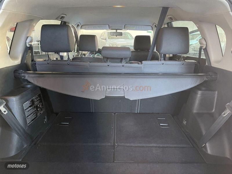 Toyota Corolla Verso 2.2 D4D 136 CV Sol de 2009 con 179.123 Km por 5.699 EUR. en Sevilla