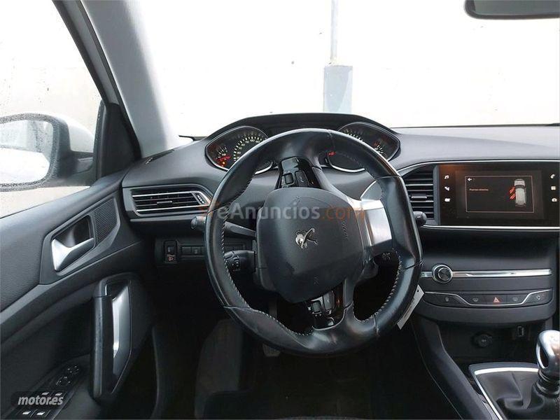 Peugeot 308 SW Active 1.6 BlueHDi 88KW 120CV de 2017 con 143.703 Km por 10.000 EUR. en Badajoz