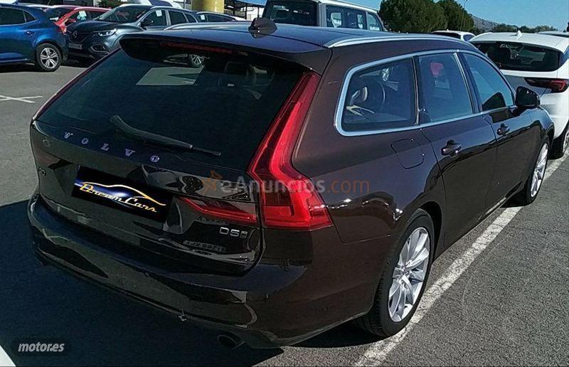 Volvo V 90 2.0 D5 AWD Momentum Auto de 2017 con 125.000 Km por 32.490 EUR. en Madrid