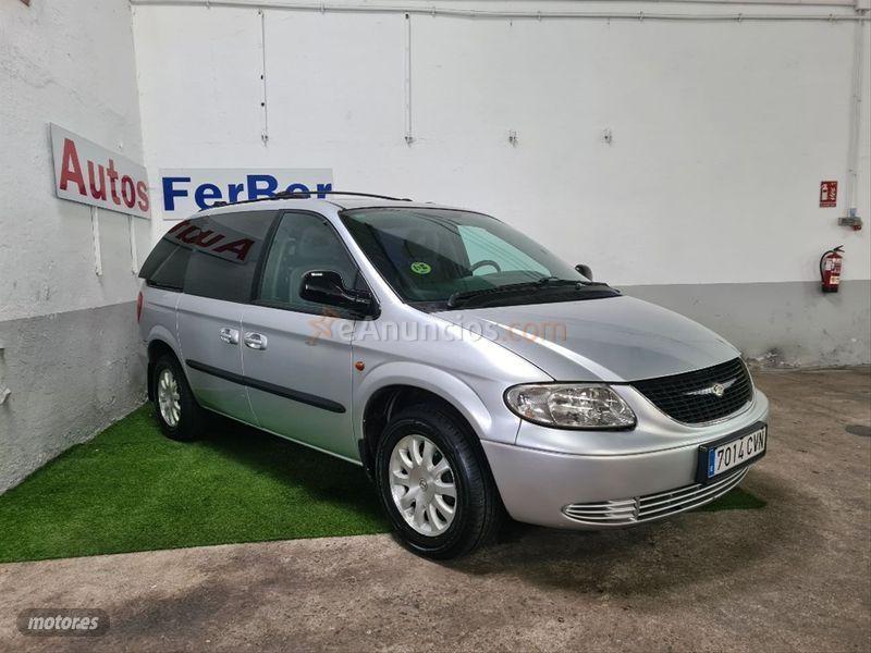 Chrysler Grand Voyager SE 2.4 Warner Bros de 2004 con 239.000 Km por 3.400 EUR. en Salamanca