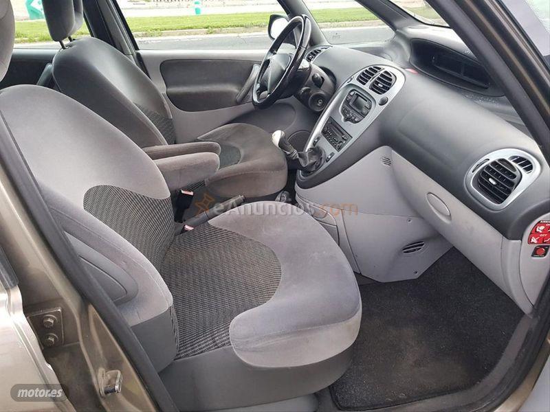 Citroen Xsara Picasso 1.6 HDi 92 LX Plus de 2007 con 288.000 Km por 2.100 EUR. en Valladolid