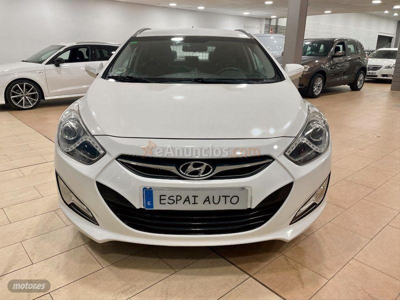Hyundai i40 CW 1.7 CRDi GLS 136cv Bluedrive Tecno de 2012 con 140.000 Km por 9.990 EUR. en Lleida