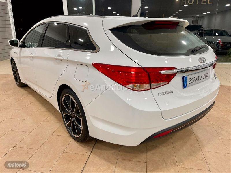 Hyundai i40 CW 1.7 CRDi GLS 136cv Bluedrive Tecno de 2012 con 140.000 Km por 9.990 EUR. en Lleida