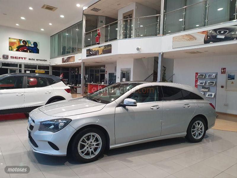 Mercedes Clase CLA CLA 200 d Shooting Brake de 2017 con 120.000 Km por 22.000 EUR. en Cadiz