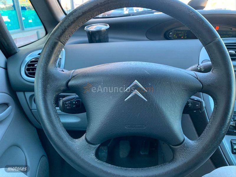 Citroen Xsara Picasso 2.0 HDI SX de 2005 con 250.000 Km por 2.180 EUR. en Madrid