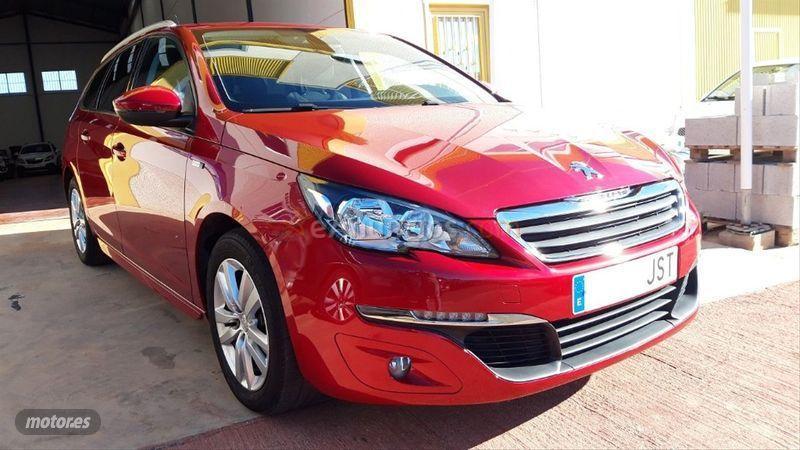 Peugeot 308 SW Style 1.2 PureTech 130 SS de 2016 con 44.000 Km por 13.900 EUR. en Alicante