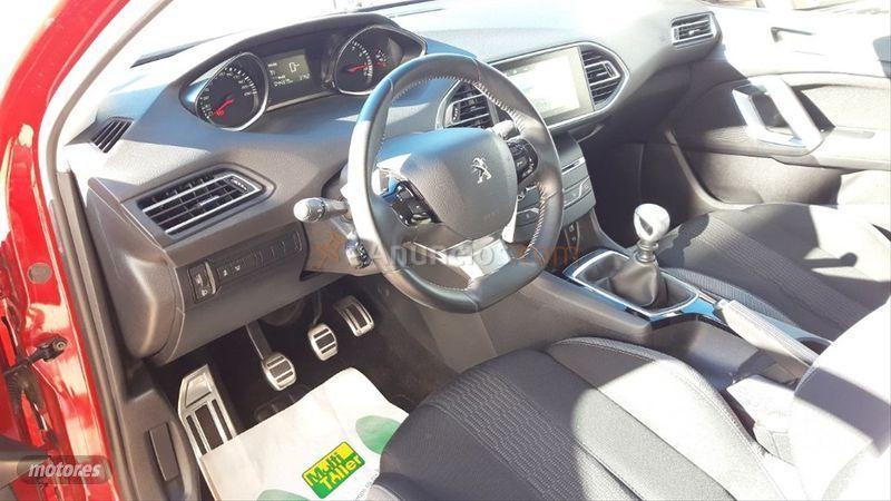 Peugeot 308 SW Style 1.2 PureTech 130 SS de 2016 con 44.000 Km por 13.900 EUR. en Alicante
