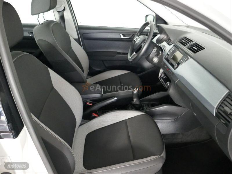 Skoda Fabia Combi 1.0 TSI 70KW 95cv Ambition de 2020 con 15.684 Km por 14.900 EUR. en Valladolid
