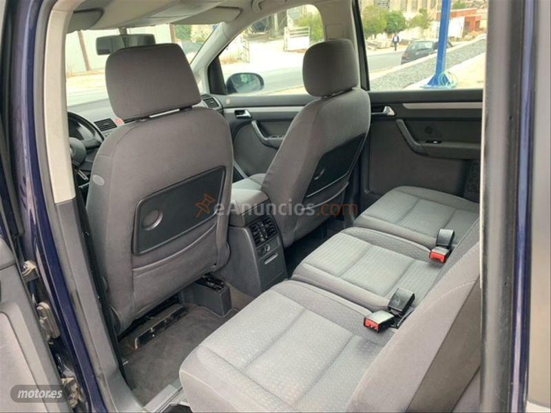 Volkswagen Touran 1.9 TDI Edition de 2005 con 204.000 Km por 4.800 EUR. en Segovia