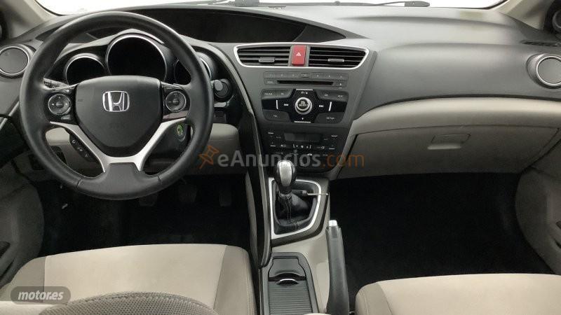 Honda Civic Tourer 1.6I-DTEC COMFORT de 2015 con 150.985 Km por 12.000 EUR. en Madrid