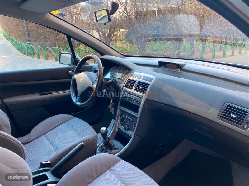 Peugeot 307 SW 1.6 de 2003 con 126.500 Km por 2.990 EUR. en Valencia