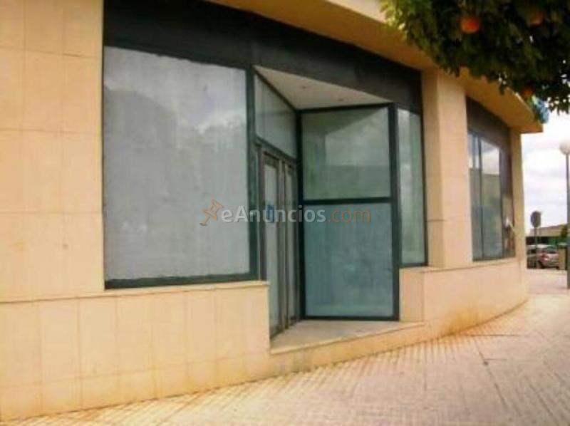 Local comercial en planta baja, GRAN VISIBILIDAD