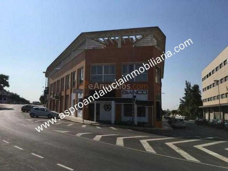 Local en venta en Bormujos de 67 m2