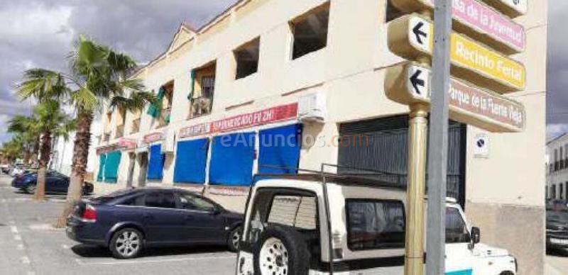 Local comercial de esquina y planta baja, NEGOCIAMOS EL PRECIO