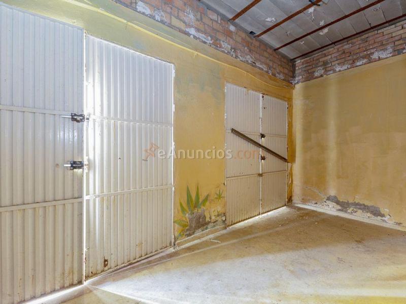 LOCAL CÉNTRICO. PRECIO NEGOCIABLE