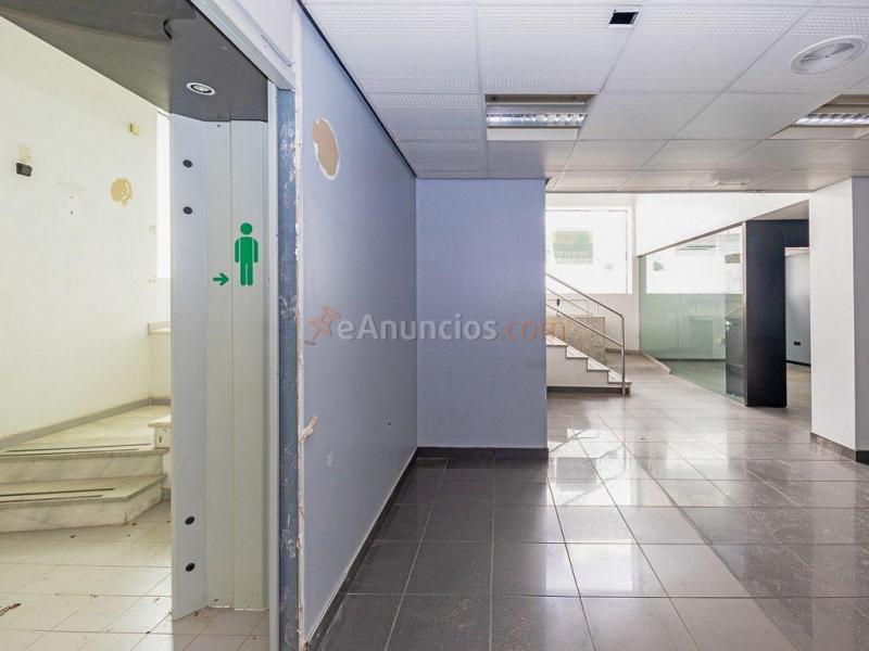 LOCAL COMERCIAL A PIE DE CALLE