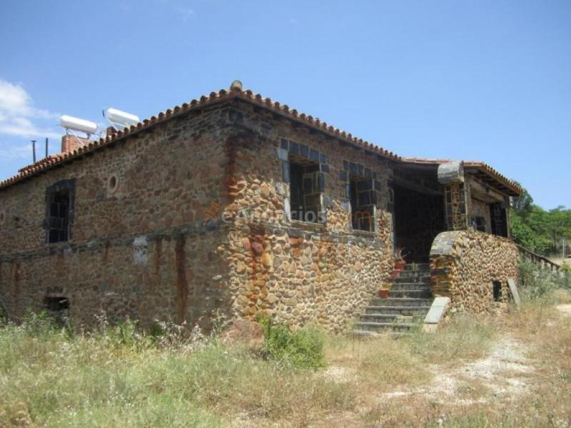 COMPLEJO RURAL EN FINCA LA PICOTA, MAGNIFICAS VISTAS