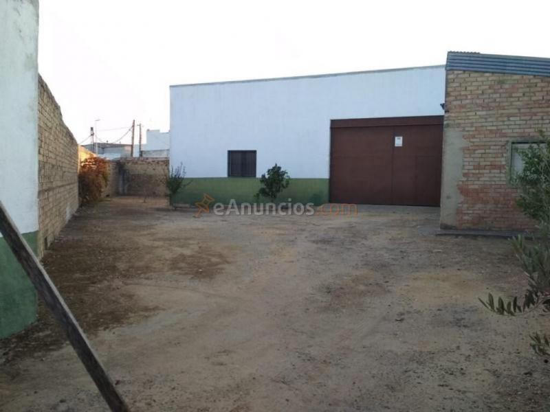 Solar  céntrico de 560 m2 de extensión superficial.