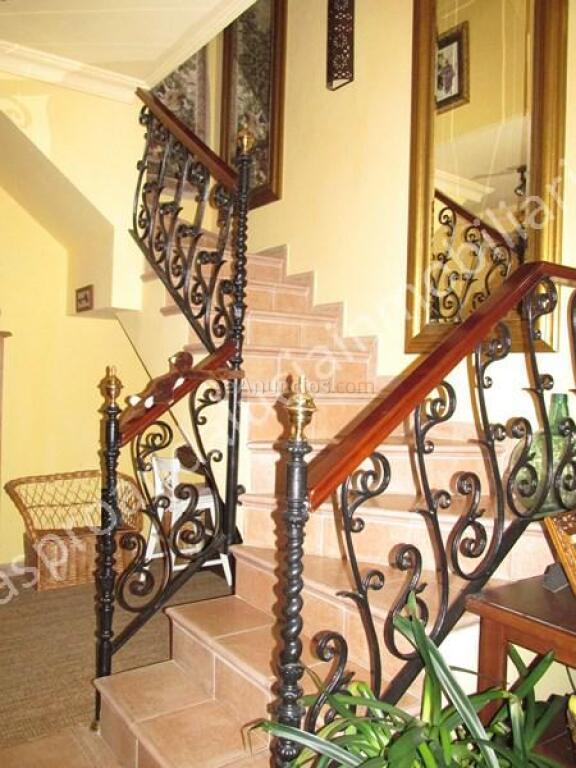 Casa Adosada de dos plantas, magnificas calidades