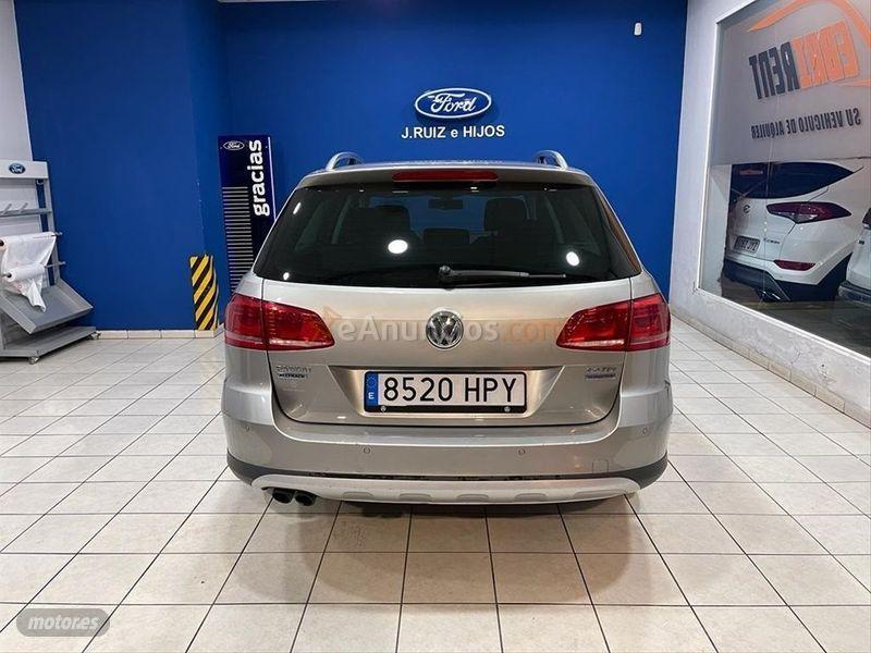 Volkswagen Passat Alltrack 2.0 TDI 140cv Bluemotion Tech de 2013 con 128.461 Km por 15.900 EUR. en Sevilla