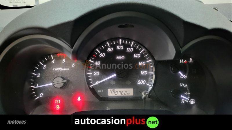 Toyota Hilux 2.5 D4D Cabina Extra GX de 2014 con 179.000 Km por 15.990 EUR. en Cantabria