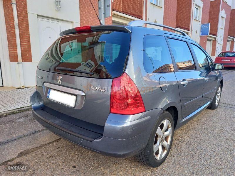 Peugeot 307 SW 1.6 HDi Pack de 2006 con 264.000 Km por 2.199 EUR. en Zamora
