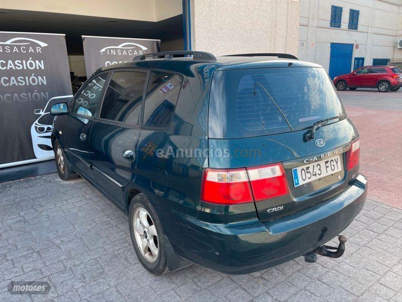 Kia Carens 2.0 CRDi LX de 2006 con 170.000 Km por 2.490 EUR. en Madrid