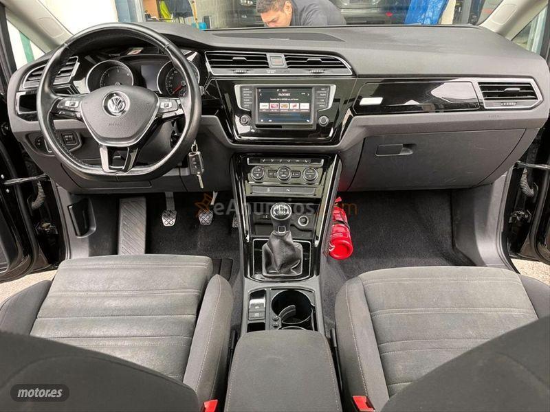 Volkswagen Touran Business  Navi 1.6 TDI CR 115CV BMT de 2016 con 129.000 Km por 16.500 EUR. en Cadiz