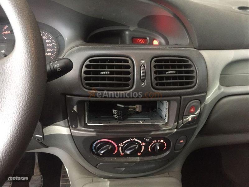 Renault Megane SCENIC ALIZE 1.6E de 1999 con 190.000 Km por 1.650 EUR. en Valencia