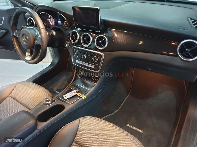 Mercedes Clase CLA CLA 200 d Shooting Brake de 2017 con 130.000 Km por 21.999 EUR. en Sevilla
