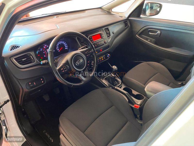 Kia Carens 1.7 CRDi VGT 115CV xTech EcoDynam 5pl de 2016 con 243.000 Km por 9.700 EUR. en Sevilla