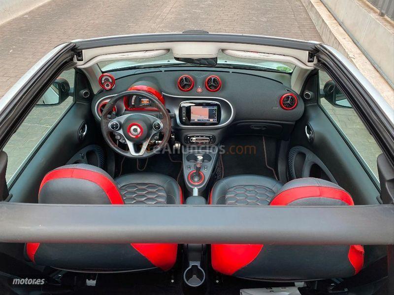 Smart Fortwo 0.9 66kW 90CV CABRIO de 2017 con 12.500 Km por 22.800 EUR. en Malaga