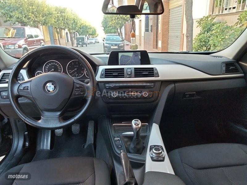 BMW Serie 3 318d touring de 2013 con 132.500 Km por 12.500 EUR. en Cordoba