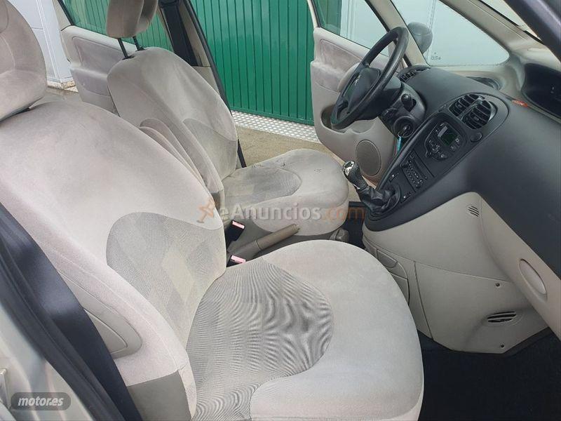 Citroen Xsara Picasso 1.6 16v HDI SX de 2004 con 130.000 Km por 3.900 EUR. en La Coruna