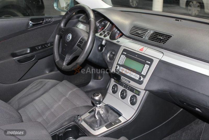 Volkswagen Passat Variant 2.0 TDI 170cv DPF DSG R Line de 2009 con 180.000 Km por 7.290 EUR. en Barcelona