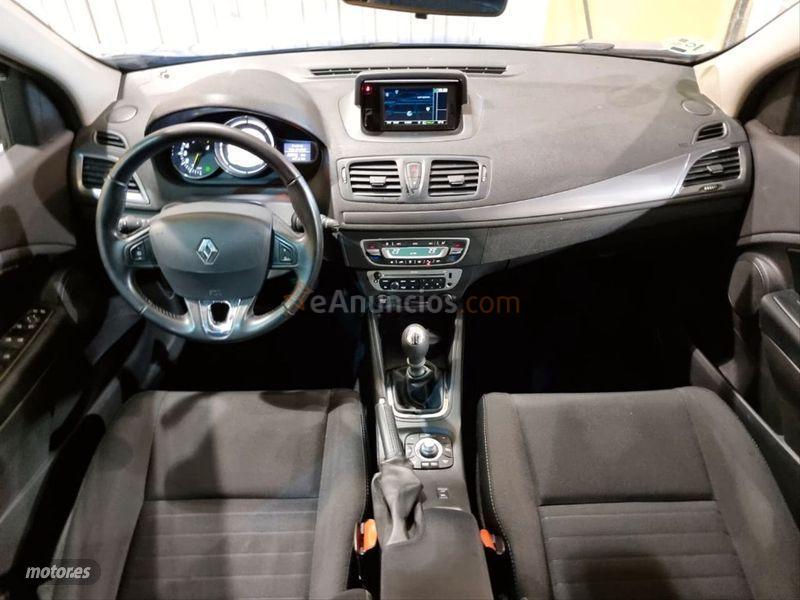 Renault Megane Sp. Tou. Limited Energy TCe 115 SS E6 de 2015 con 202.869 Km por 8.500 EUR. en Madrid