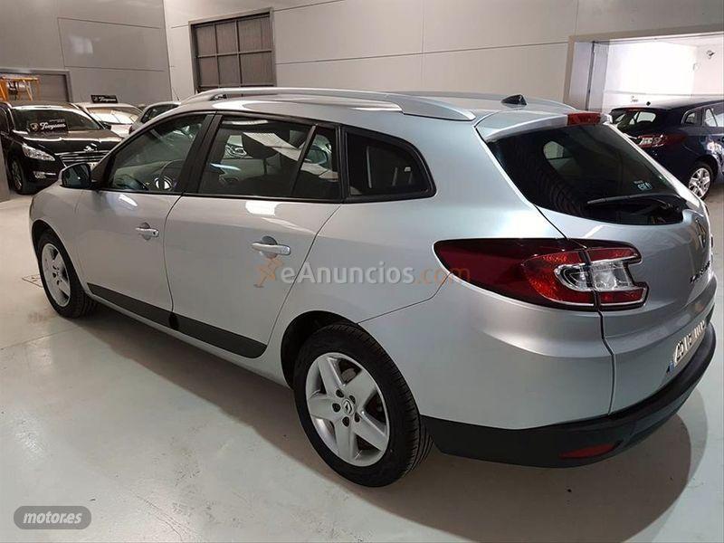 Renault Megane Sport Tourer Limited dCi 110 eco2 de 2014 con 120.000 Km por 8.500 EUR. en Sevilla