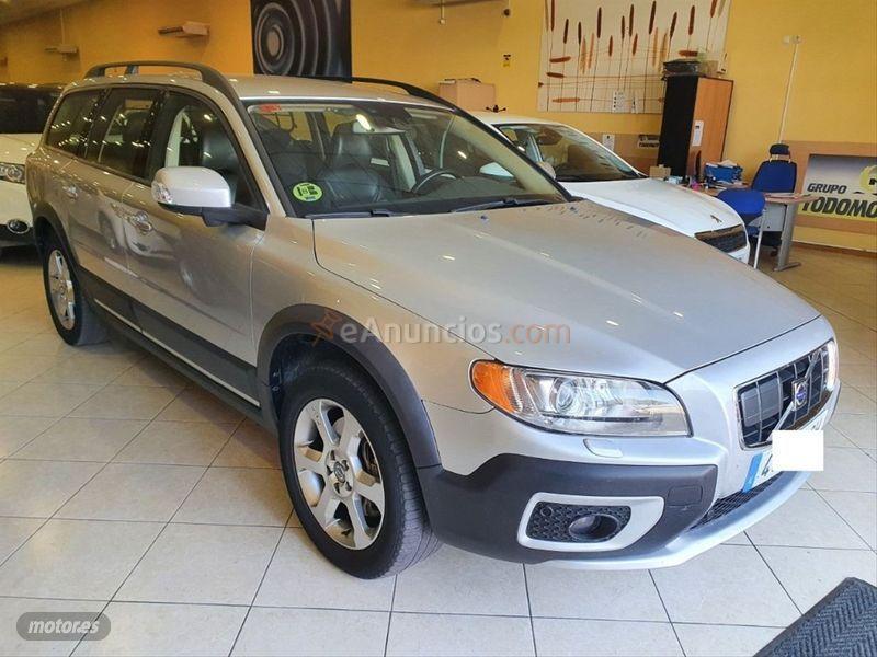 Volvo XC 70 D5 Momentum Auto de 2008 con 240.000 Km por 12.000 EUR. en Jaen