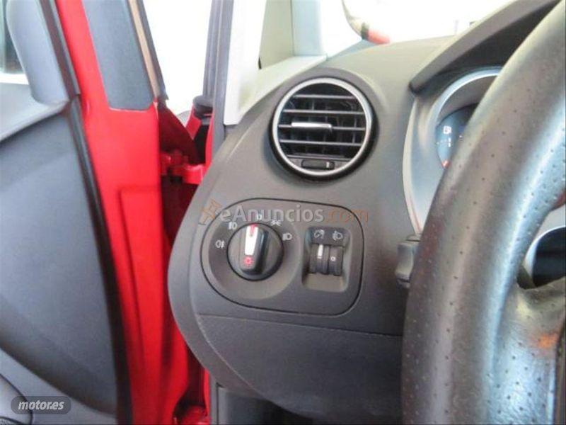 Seat Altea XL 1.6 TDI 105cv SS EEcomotive ITech de 2015 con 60.000 Km por 12.500 EUR. en Granada