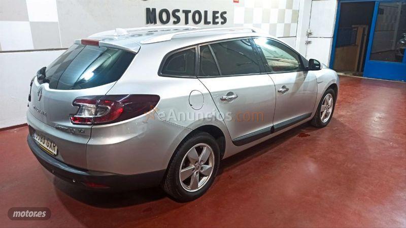 Renault Megane Sport Tourer Dynamique 1.9dCi 130cv de 2010 con 180.000 Km por 5.250 EUR. en Madrid