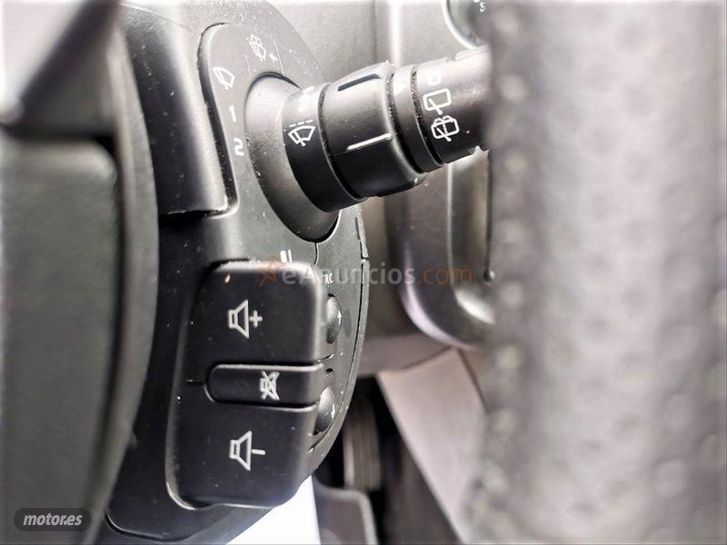 Renault Scenic Dynamique 1.9dCi EU4 de 2006 con 240.000 Km por 4.500 EUR. en Palencia