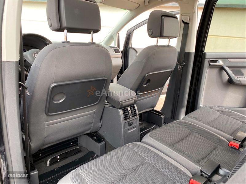 Volkswagen Touran 1.6 TDI 105cv 119gr. Advance Bmot Tech de 2013 con 108.000 Km por 11.990 EUR. en Badajoz