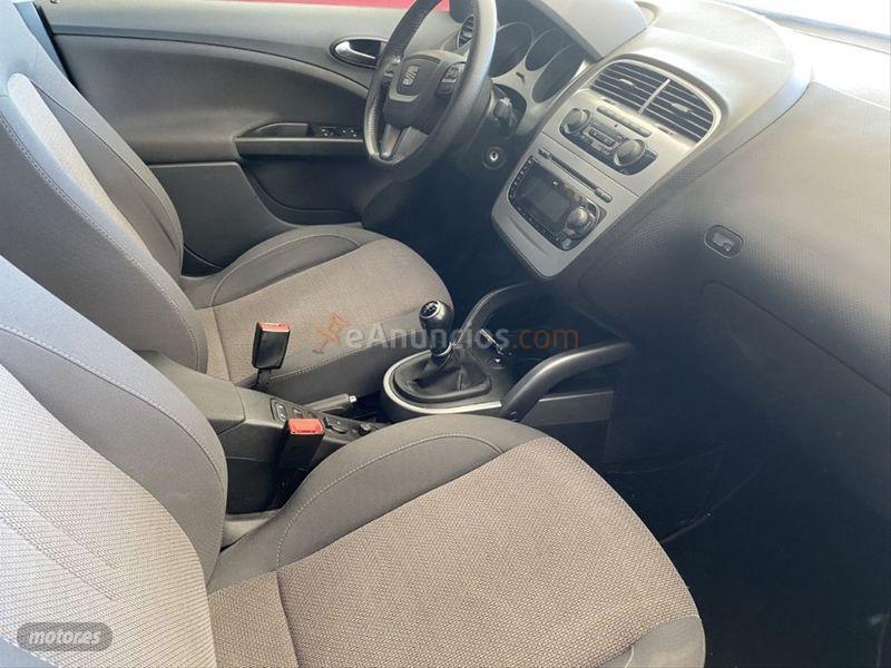 Seat Altea 1.6 TDI 105cv Style Ecomotive de 2010 con 136.000 Km por 6.990 EUR. en Valladolid