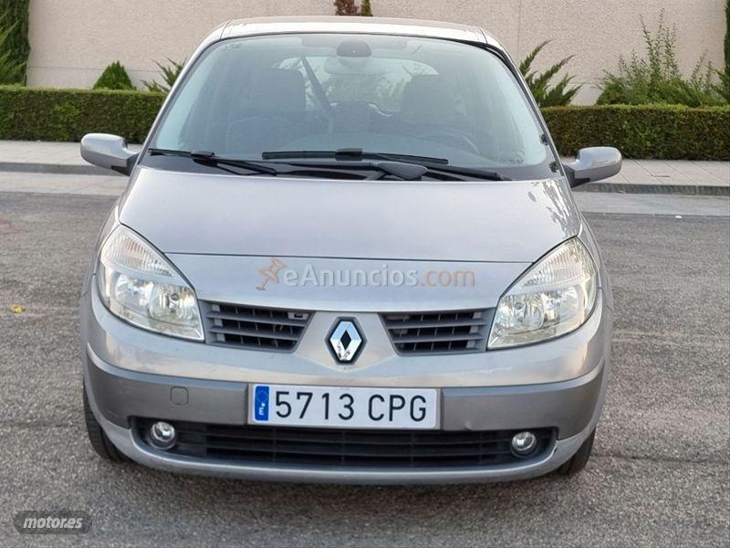 Renault Scenic CONFORT EXPRESSION 1.6 16V de 2004 con 110.000 Km por 2.000 EUR. en Granada
