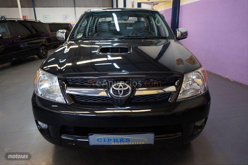 Toyota Hilux 3.0 D4D Doble Cabina VXL 4x4 de 2007 con 227.120 Km por 19.900 EUR. en Malaga