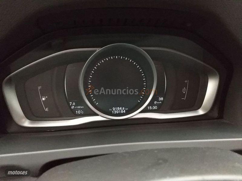 Volvo V 60 2.0 D2 Kinetic de 2018 con 138.900 Km por 13.900 EUR. en Madrid