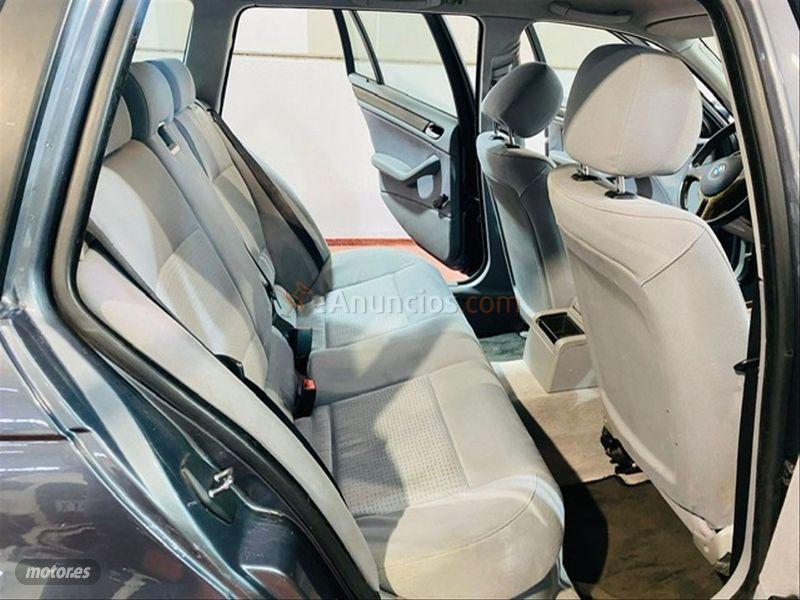 BMW Serie 3 318I TOURING de 2002 con 200.000 Km por 2.750 EUR. en Madrid