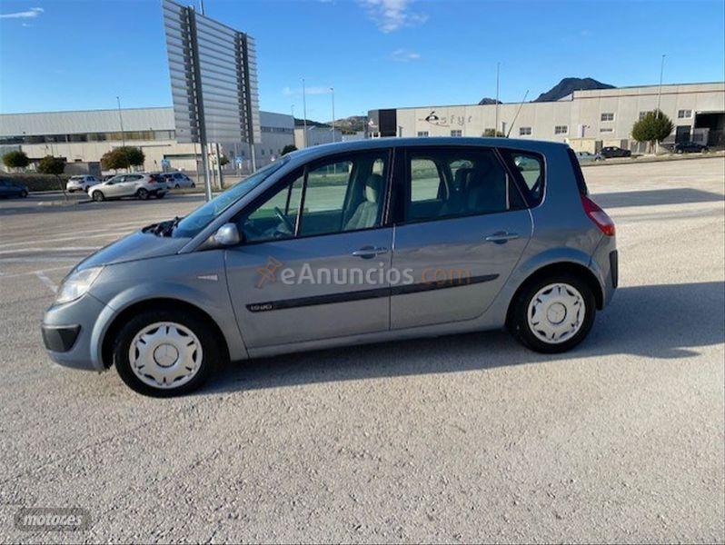 Renault Scenic CONFORT EXPRESSION 1.9DCI de 2005 con 195.000 Km por 2.500 EUR. en Alicante