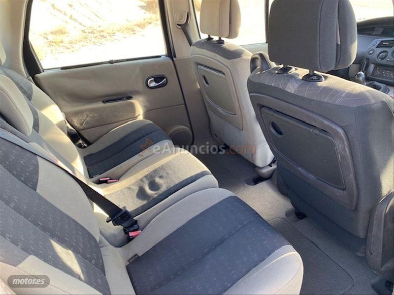 Renault Scenic CONFORT EXPRESSION 1.9DCI de 2005 con 195.000 Km por 2.500 EUR. en Alicante