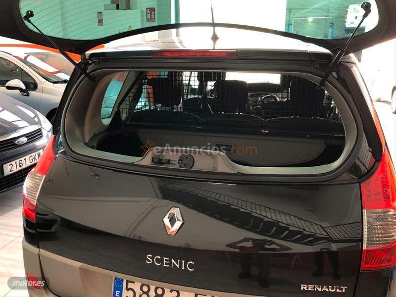 Renault Grand Scenic Dynamique 5 plazas 2.0 16V Auto de 2007 con 113.975 Km por 4.500 EUR. en Madrid